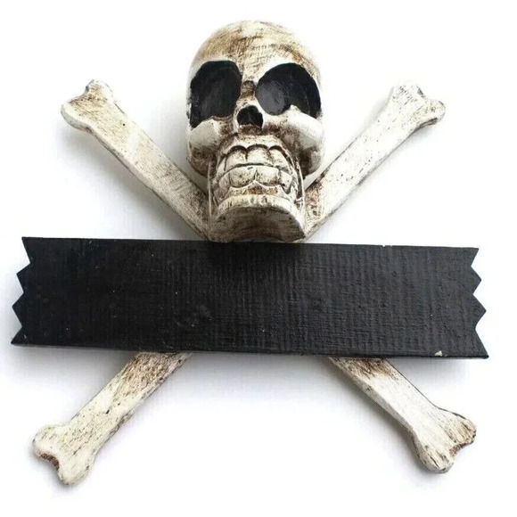 New CUSTOM MADE Poison Skull Pirate Halloween Wood Sign Room Decor Decoration - Picture 1 of 2